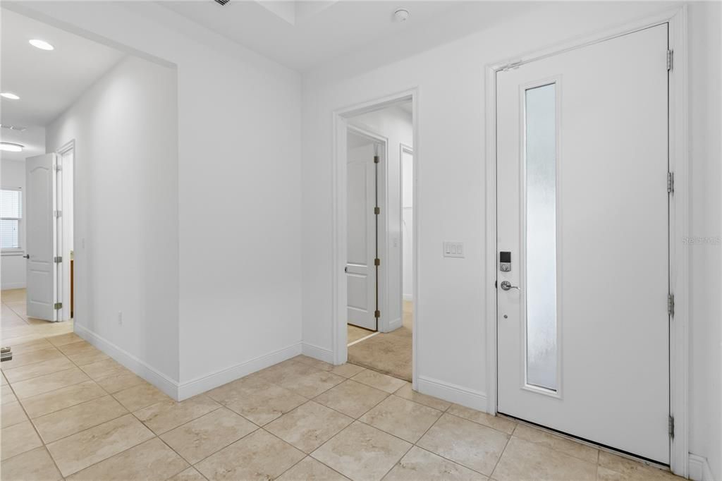 For Sale: $439,000 (3 beds, 3 baths, 2365 Square Feet)