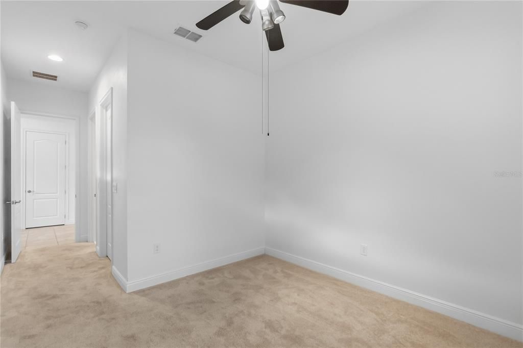 For Sale: $439,000 (3 beds, 3 baths, 2365 Square Feet)