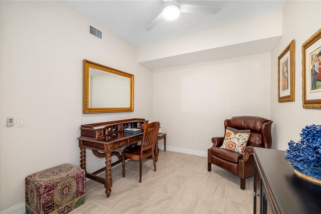 En Venta: $560,000 (2 camas, 2 baños, 1701 Pies cuadrados)