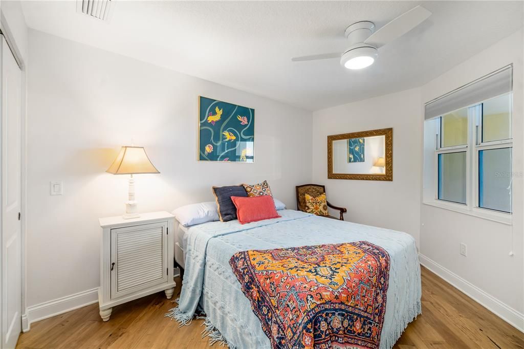En Venta: $560,000 (2 camas, 2 baños, 1701 Pies cuadrados)
