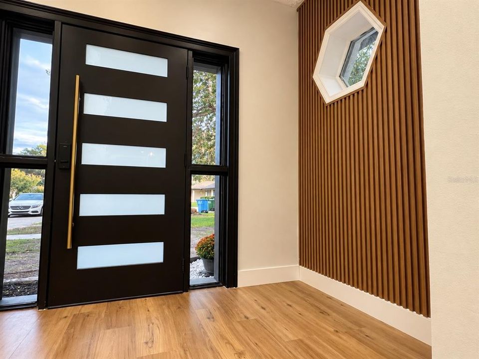 En Venta: $925,000 (4 camas, 3 baños, 2817 Pies cuadrados)
