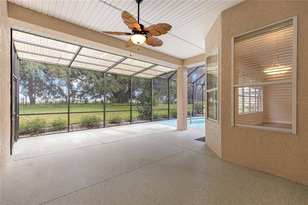 For Sale: $465,000 (3 beds, 3 baths, 2026 Square Feet)
