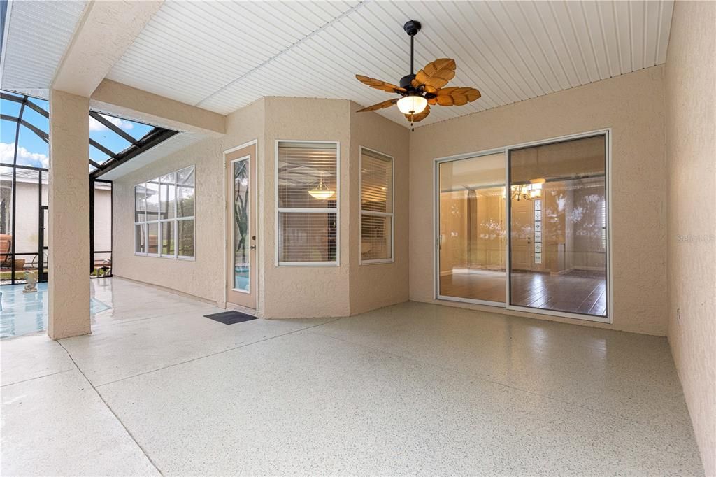For Sale: $465,000 (3 beds, 3 baths, 2026 Square Feet)