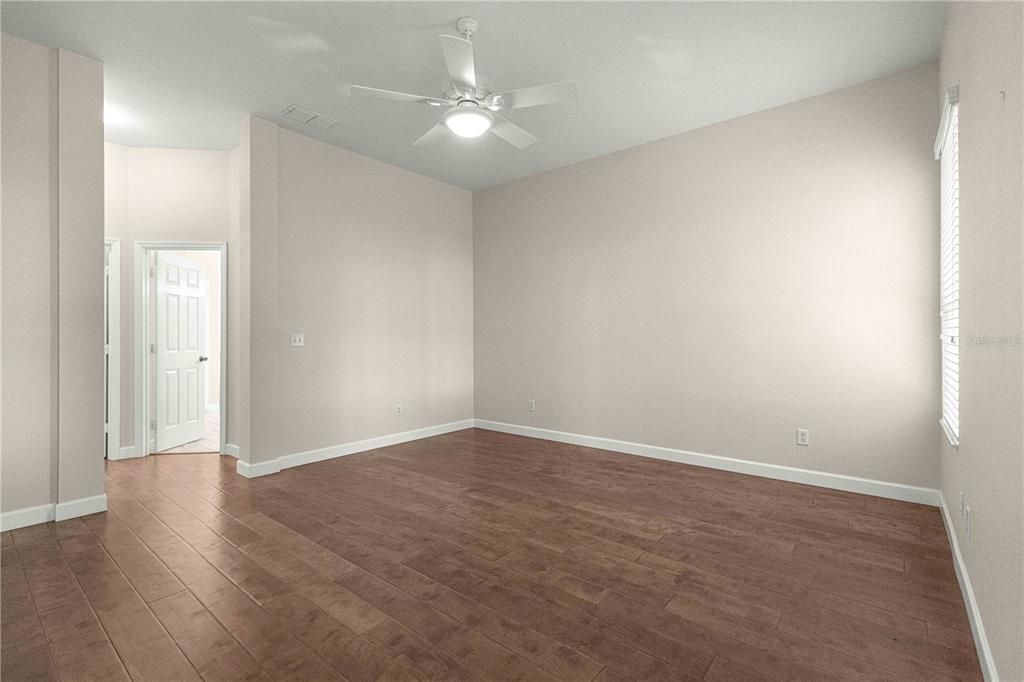 For Sale: $465,000 (3 beds, 3 baths, 2026 Square Feet)