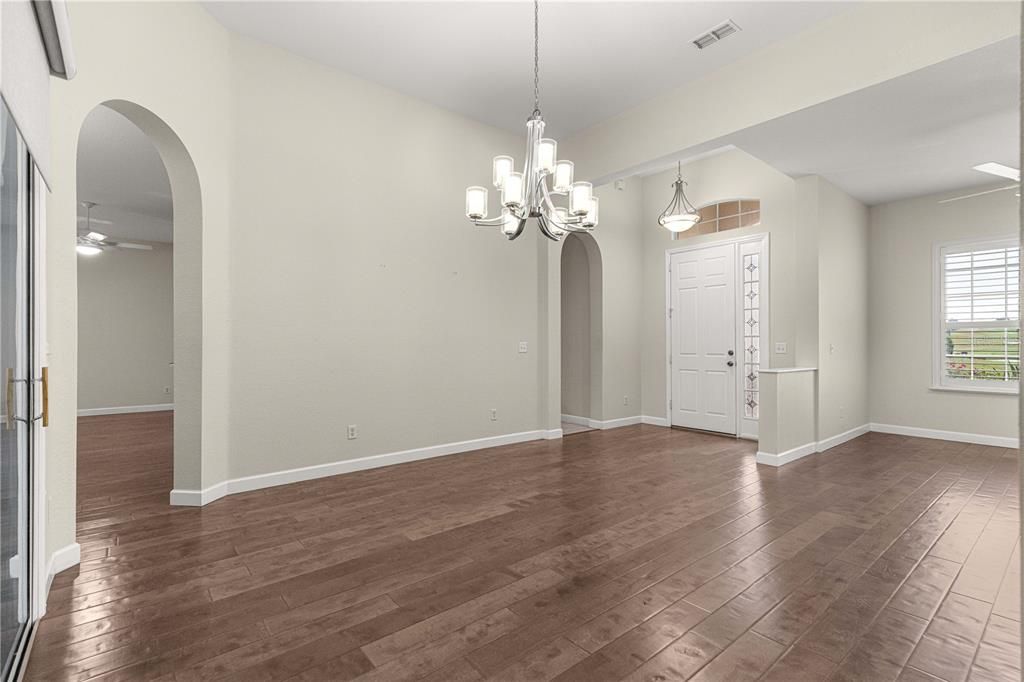 For Sale: $465,000 (3 beds, 3 baths, 2026 Square Feet)