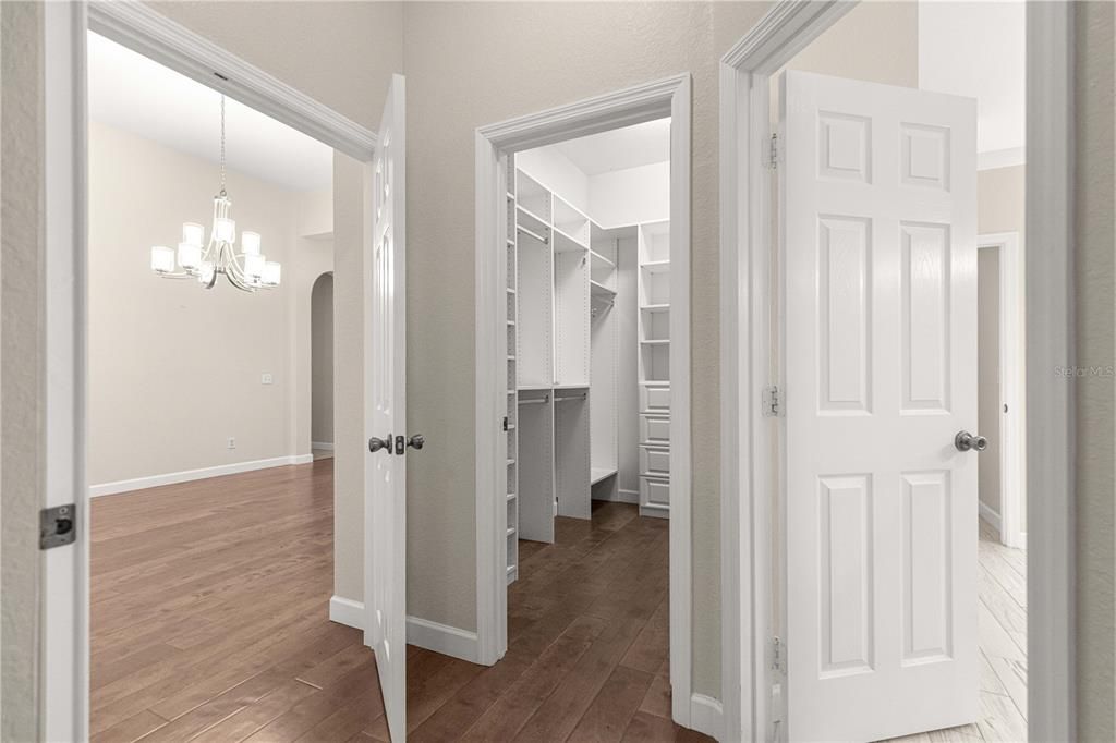 For Sale: $465,000 (3 beds, 3 baths, 2026 Square Feet)