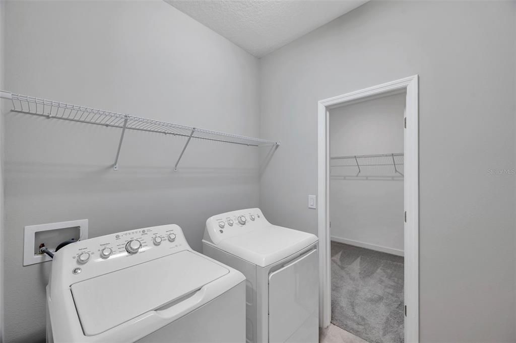 En Renta: $2,400 (3 camas, 2 baños, 1732 Pies cuadrados)
