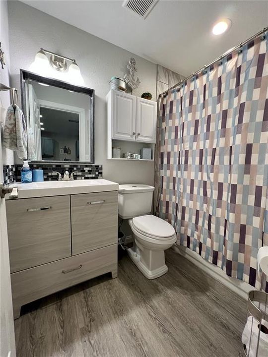 В аренду: $2,500 (2 спален, 2 ванн, 2204 Квадратных фут)