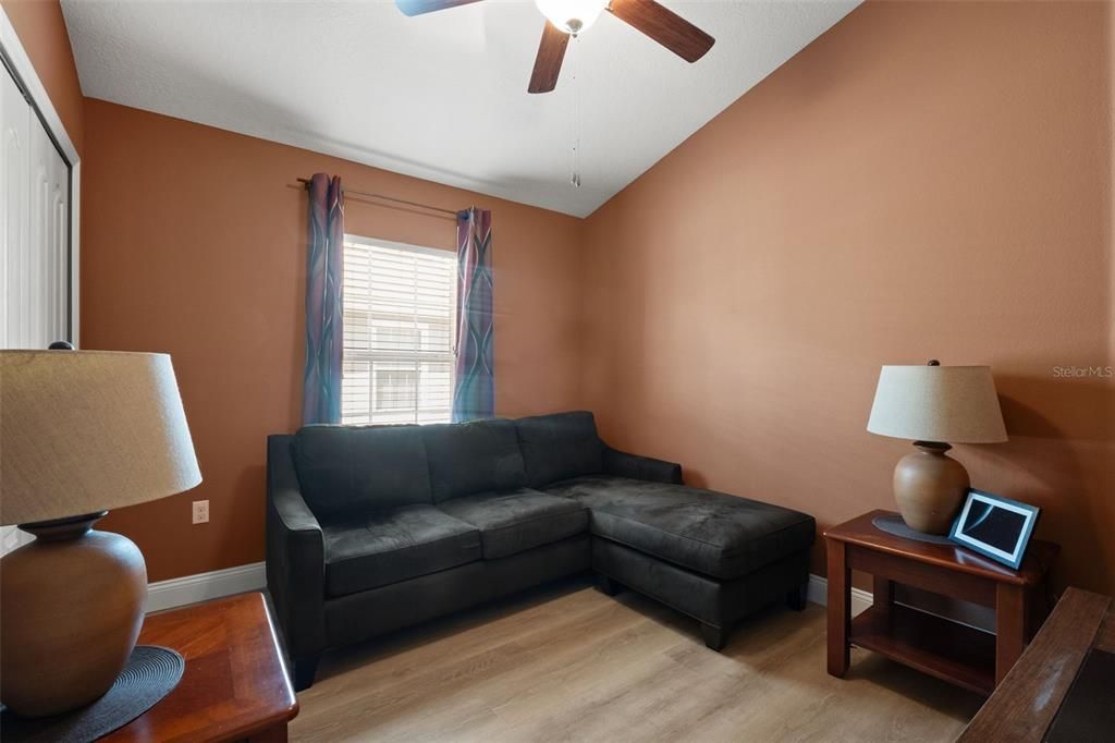 En Venta: $270,000 (3 camas, 2 baños, 1662 Pies cuadrados)