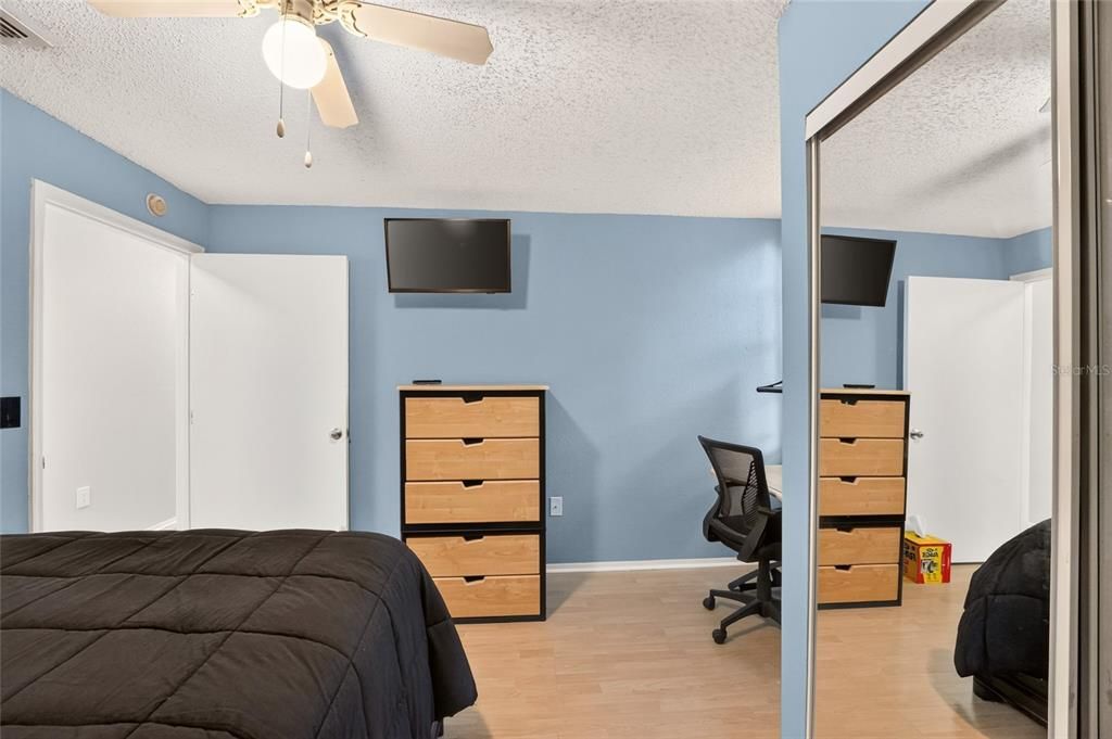 For Sale: $184,900 (3 beds, 3 baths, 1198 Square Feet)