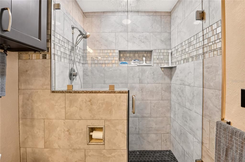 For Sale: $184,900 (3 beds, 3 baths, 1198 Square Feet)