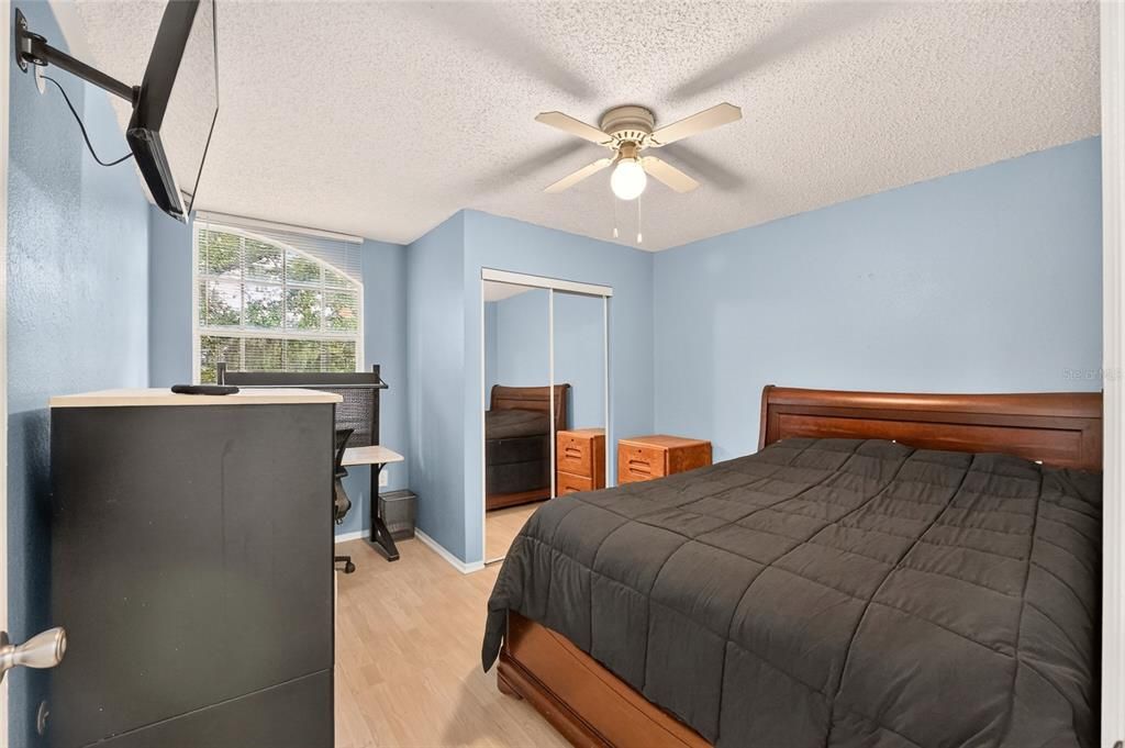 For Sale: $184,900 (3 beds, 3 baths, 1198 Square Feet)