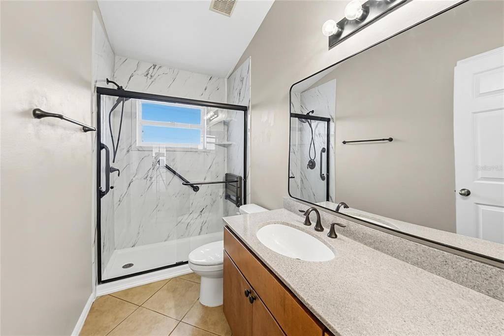 На продажу: $449,900 (5 спален, 3 ванн, 2110 Квадратных фут)
