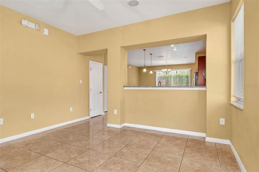 En Renta: $1,995 (3 camas, 2 baños, 1595 Pies cuadrados)