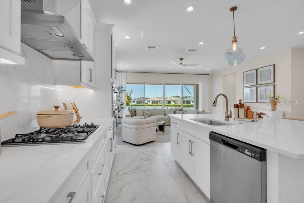 For Sale: $756,900 (3 beds, 3 baths, 2474 Square Feet)