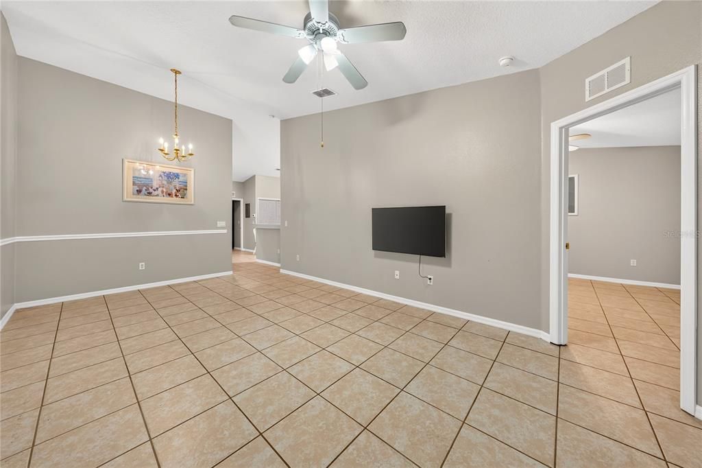 For Sale: $199,900 (3 beds, 2 baths, 1222 Square Feet)