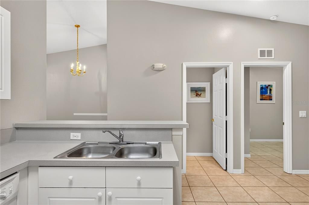 For Sale: $199,900 (3 beds, 2 baths, 1222 Square Feet)