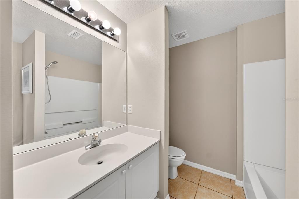 For Sale: $199,900 (3 beds, 2 baths, 1222 Square Feet)