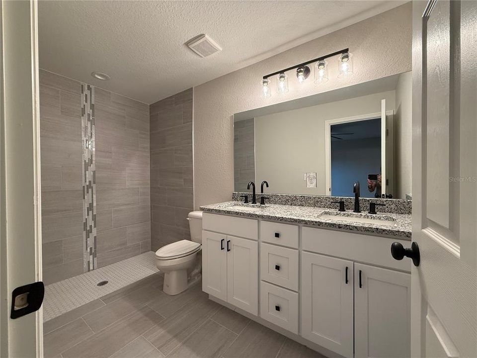 For Sale: $239,900 (3 beds, 2 baths, 1380 Square Feet)