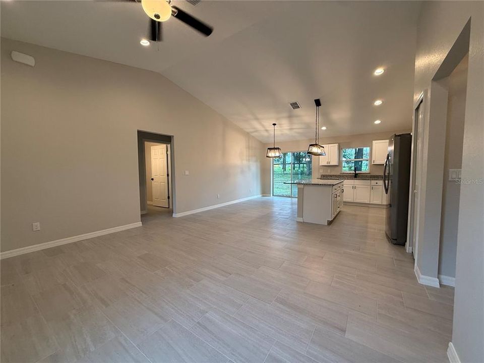 For Sale: $239,900 (3 beds, 2 baths, 1380 Square Feet)