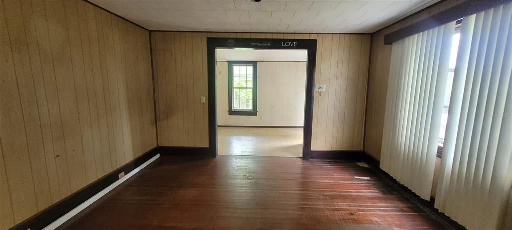 For Sale: $199,900 (3 beds, 2 baths, 1440 Square Feet)
