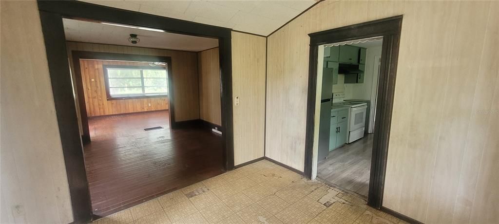For Sale: $199,900 (3 beds, 2 baths, 1440 Square Feet)