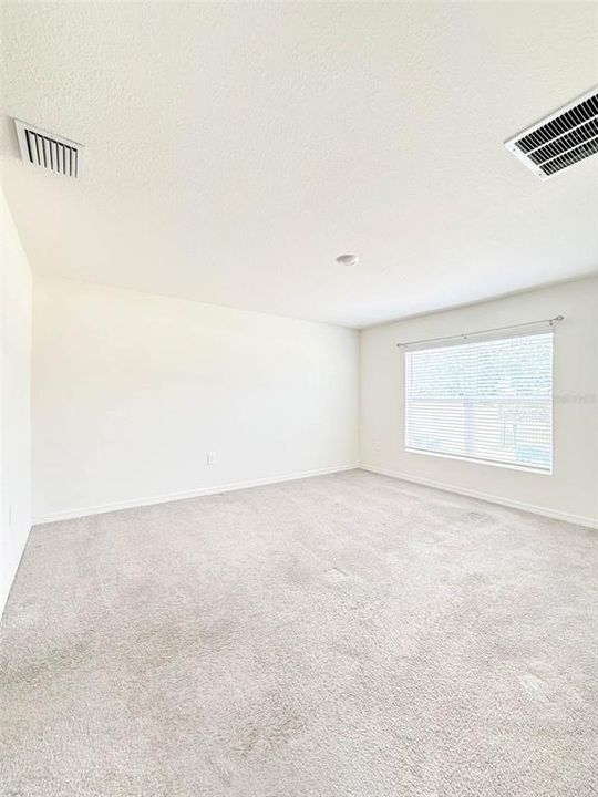 For Rent: $1,900 (3 beds, 2 baths, 1670 Square Feet)