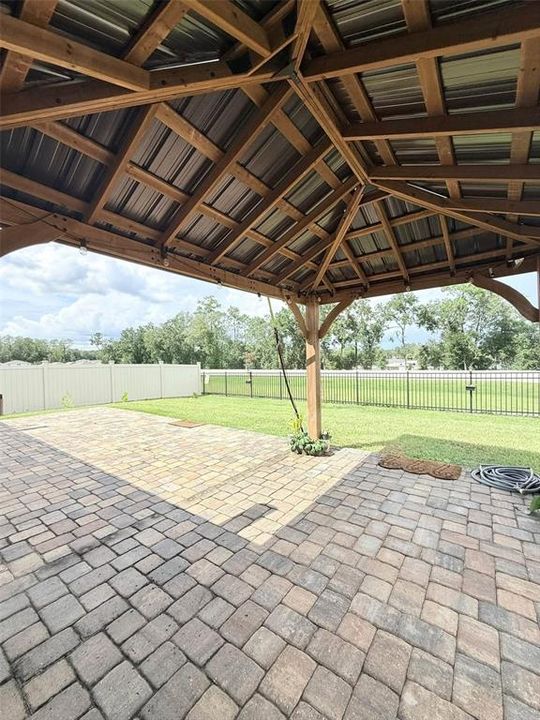 For Rent: $1,900 (3 beds, 2 baths, 1670 Square Feet)