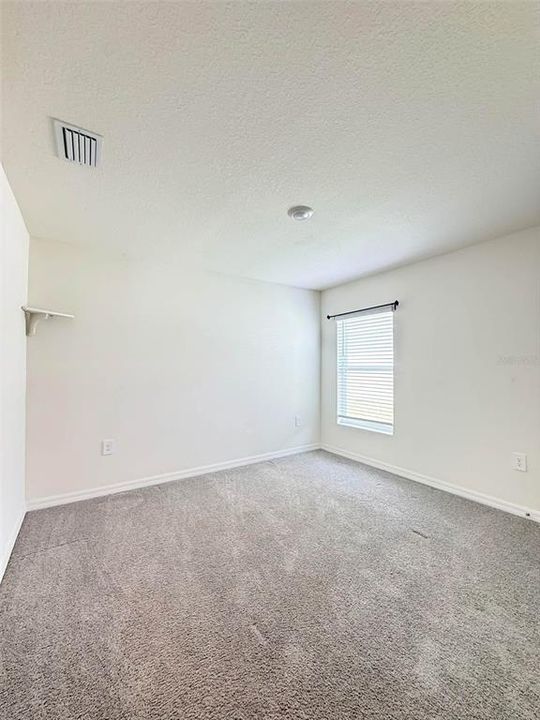 For Rent: $1,900 (3 beds, 2 baths, 1670 Square Feet)