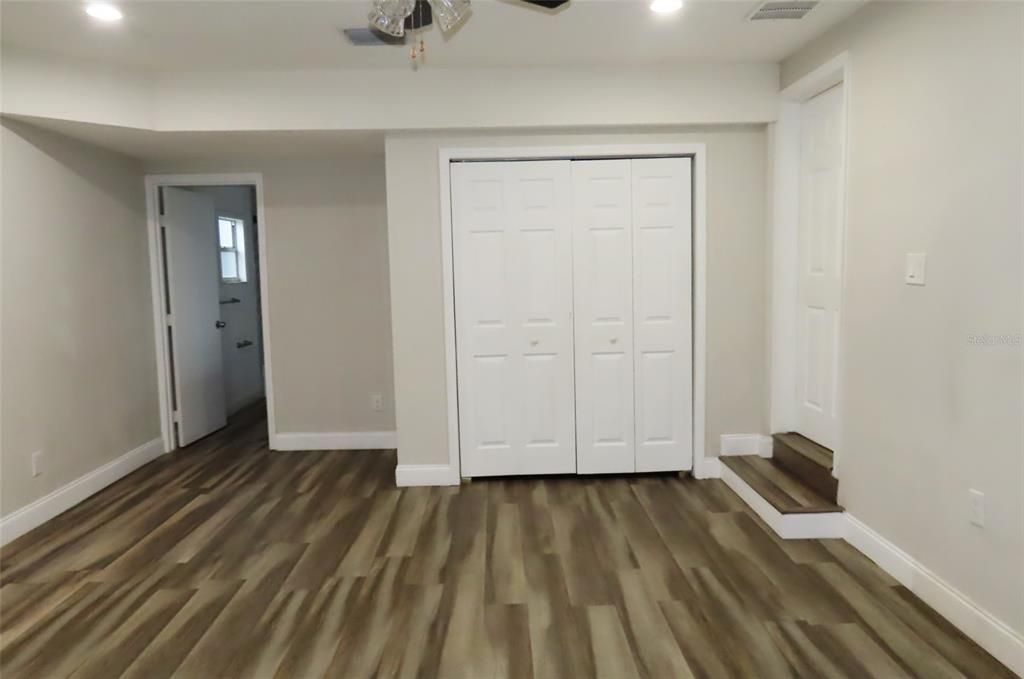 For Sale: $382,500 (4 beds, 2 baths, 1733 Square Feet)