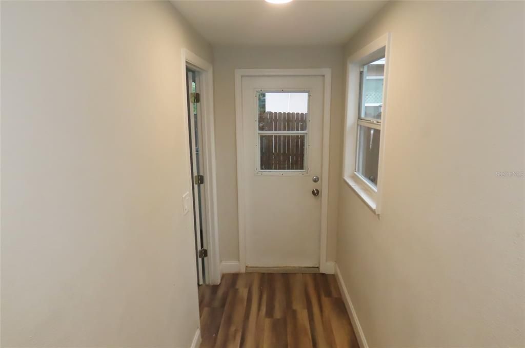 For Sale: $382,500 (4 beds, 2 baths, 1733 Square Feet)