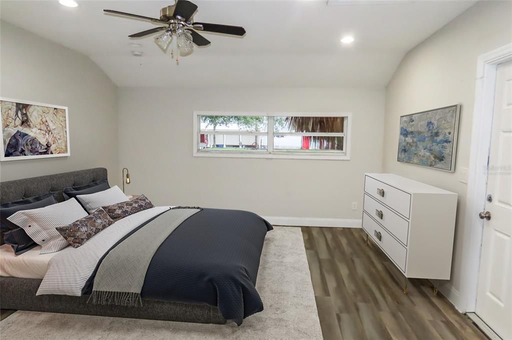For Sale: $382,500 (4 beds, 2 baths, 1733 Square Feet)