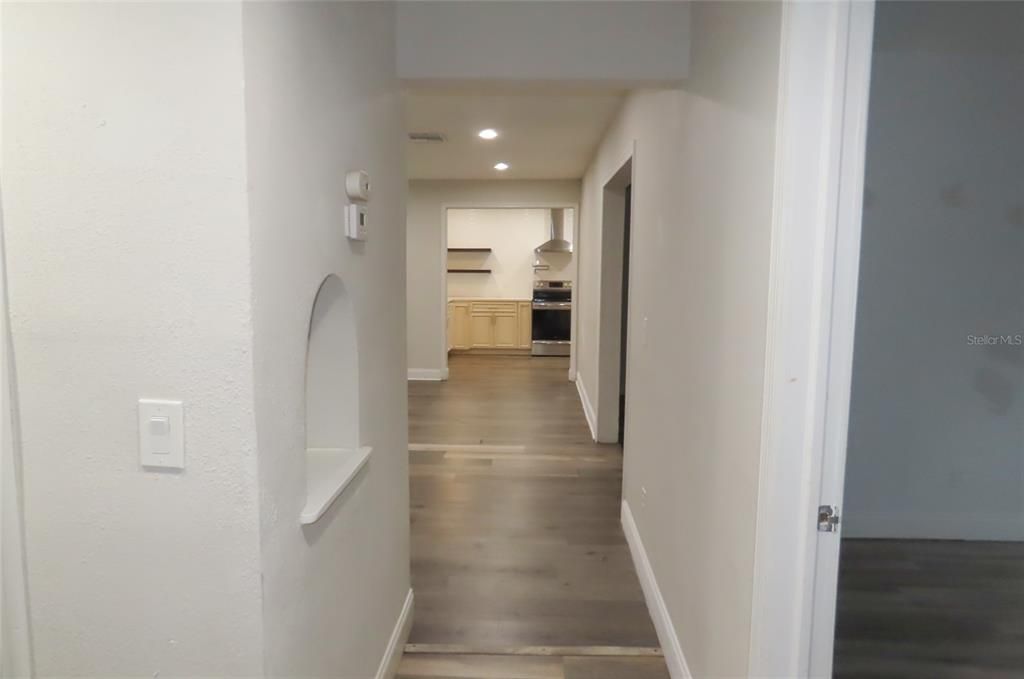 For Sale: $382,500 (4 beds, 2 baths, 1733 Square Feet)
