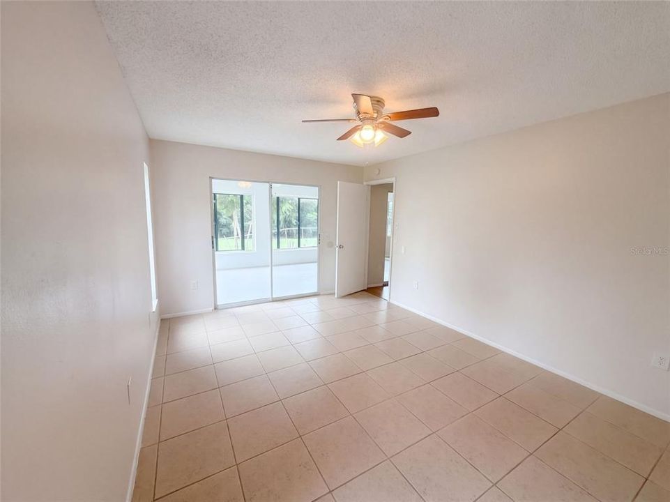 En Venta: $320,000 (3 camas, 2 baños, 1742 Pies cuadrados)