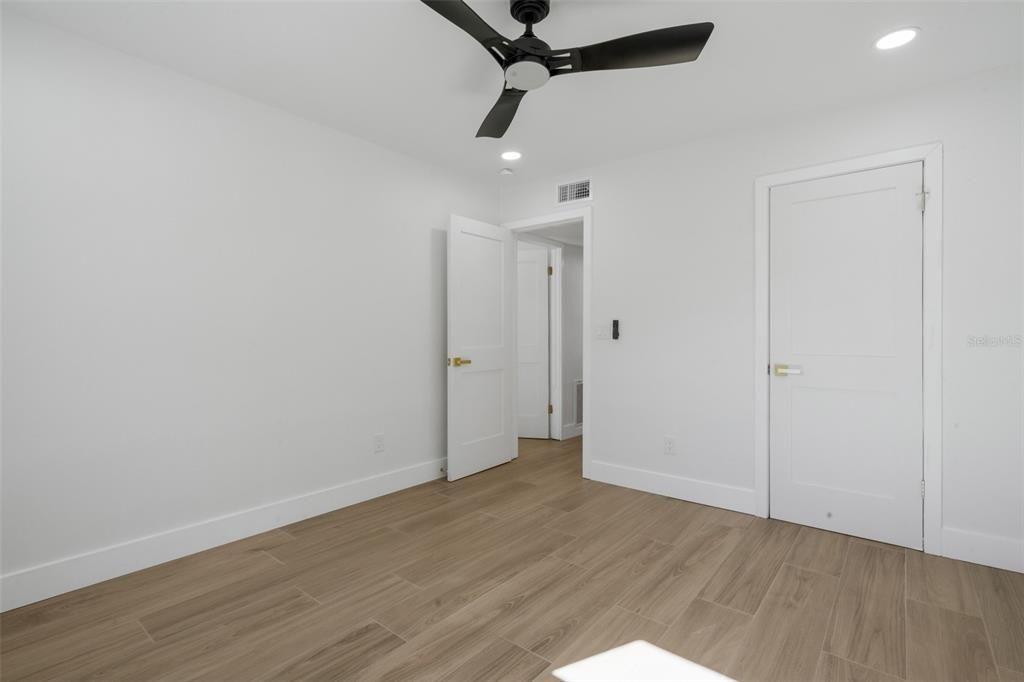 For Rent: $2,300 (2 beds, 2 baths, 1144 Square Feet)