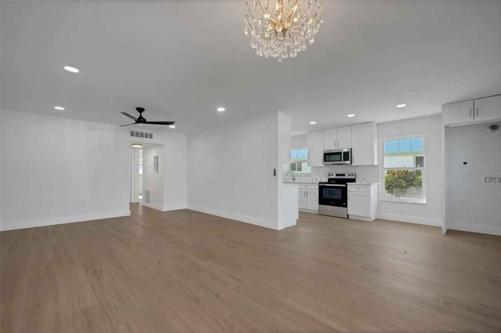 For Rent: $2,300 (2 beds, 2 baths, 1144 Square Feet)