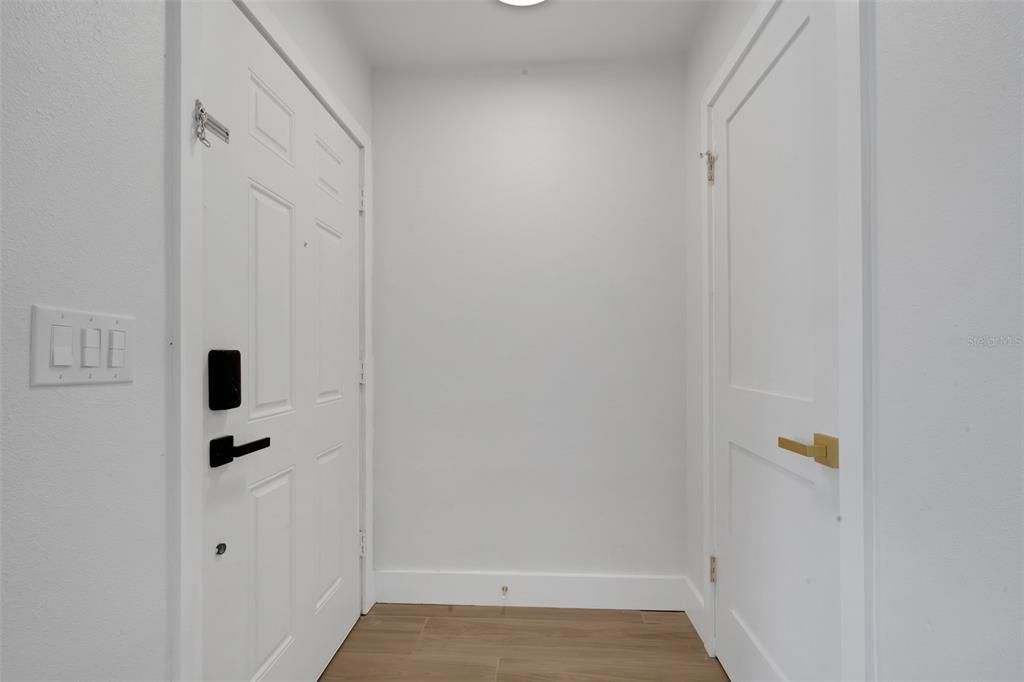 For Rent: $2,300 (2 beds, 2 baths, 1144 Square Feet)