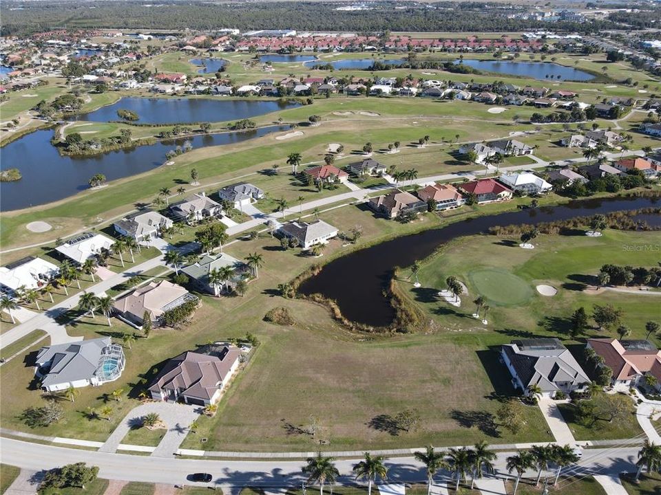 На продажу: $114,900 (0.23 acres)