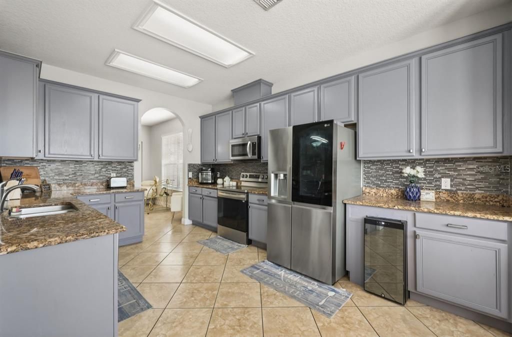 For Sale: $610,000 (5 beds, 3 baths, 3394 Square Feet)