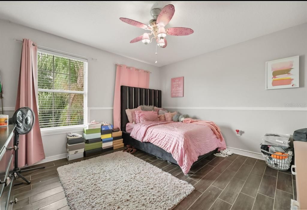 For Sale: $610,000 (5 beds, 3 baths, 3394 Square Feet)