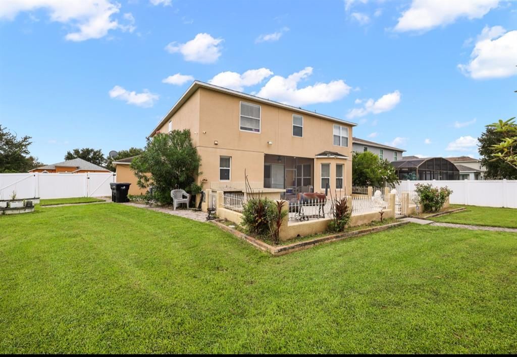 For Sale: $610,000 (5 beds, 3 baths, 3394 Square Feet)