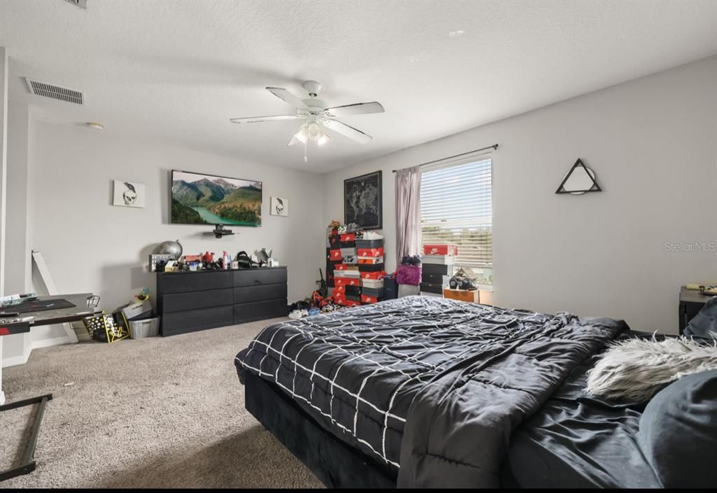 For Sale: $610,000 (5 beds, 3 baths, 3394 Square Feet)