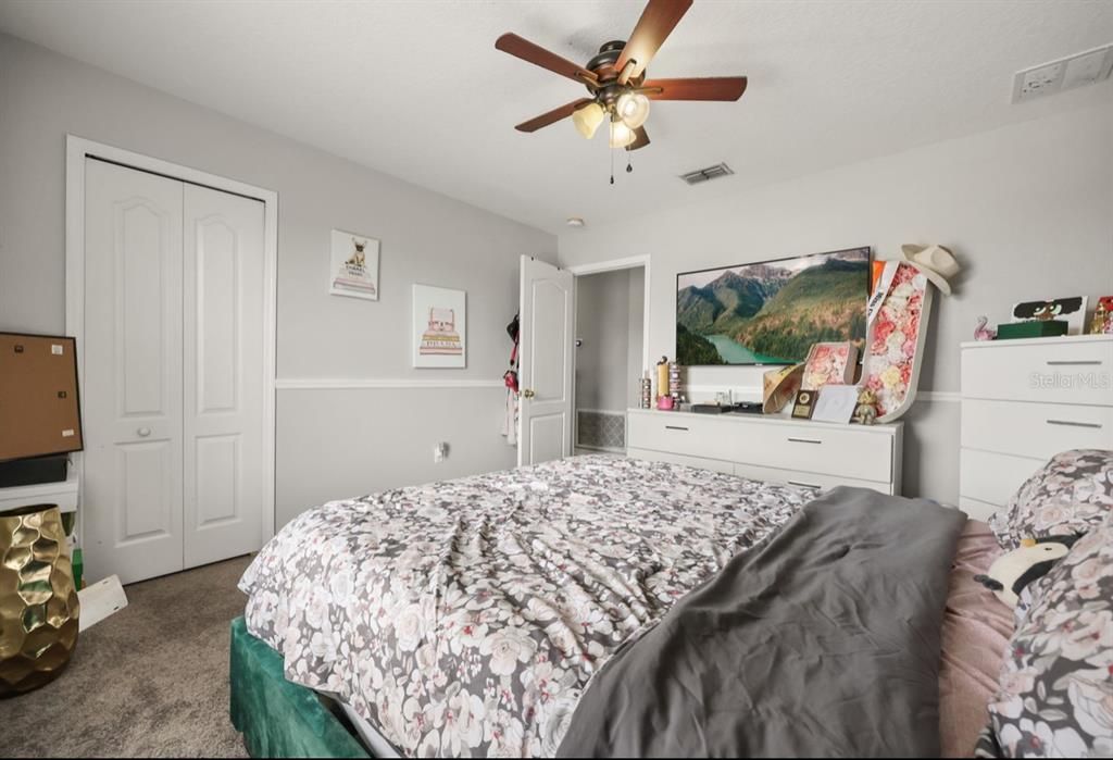 For Sale: $610,000 (5 beds, 3 baths, 3394 Square Feet)