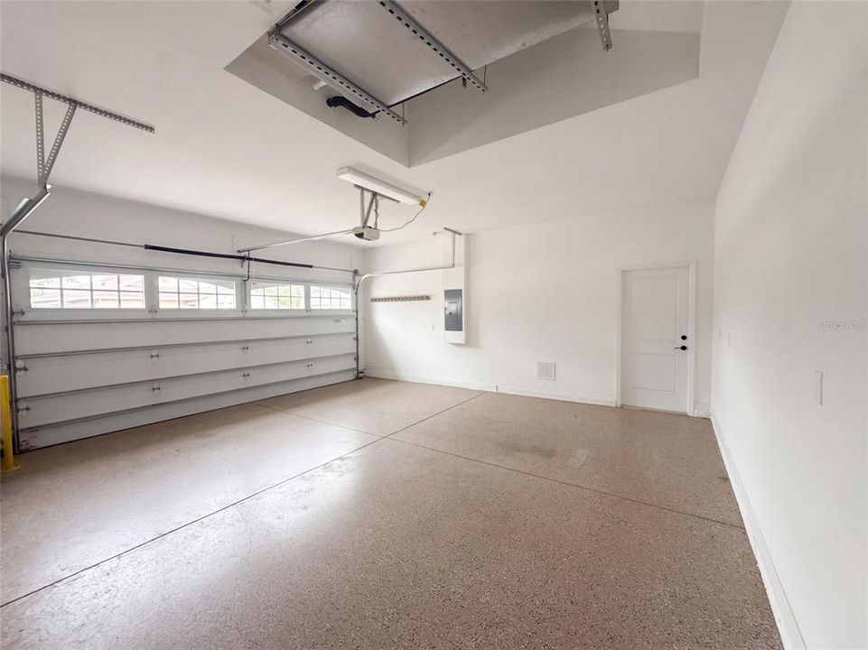 На продажу: $325,000 (2 спален, 2 ванн, 1568 Квадратных фут)