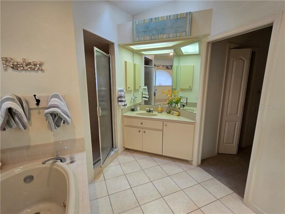 For Sale: $510,000 (3 beds, 2 baths, 2251 Square Feet)