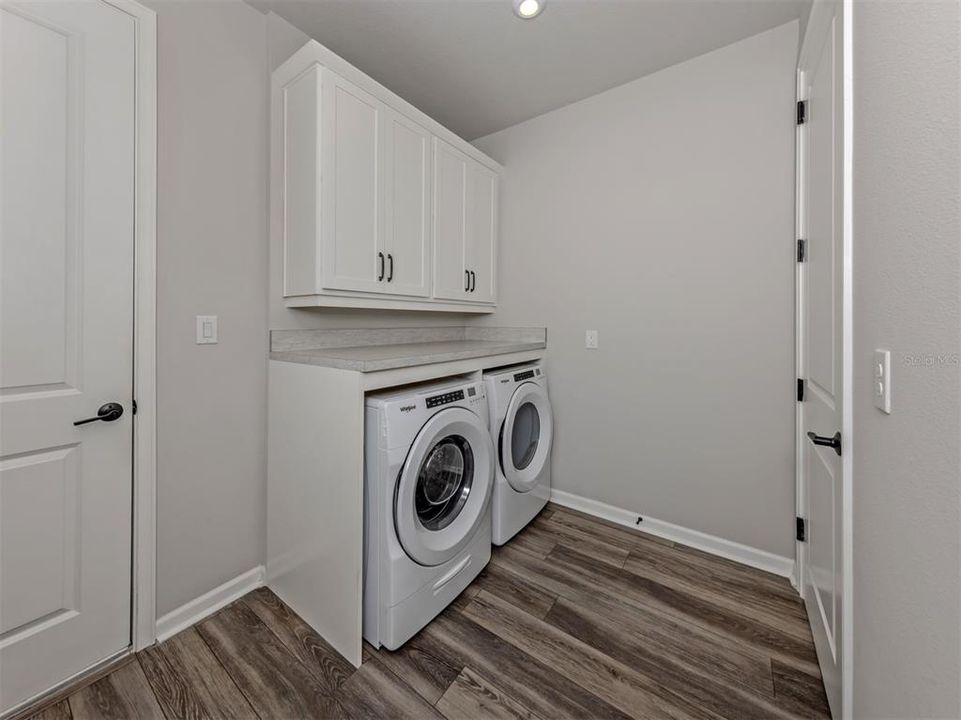 Activo con contrato: $345,000 (2 camas, 2 baños, 1504 Pies cuadrados)