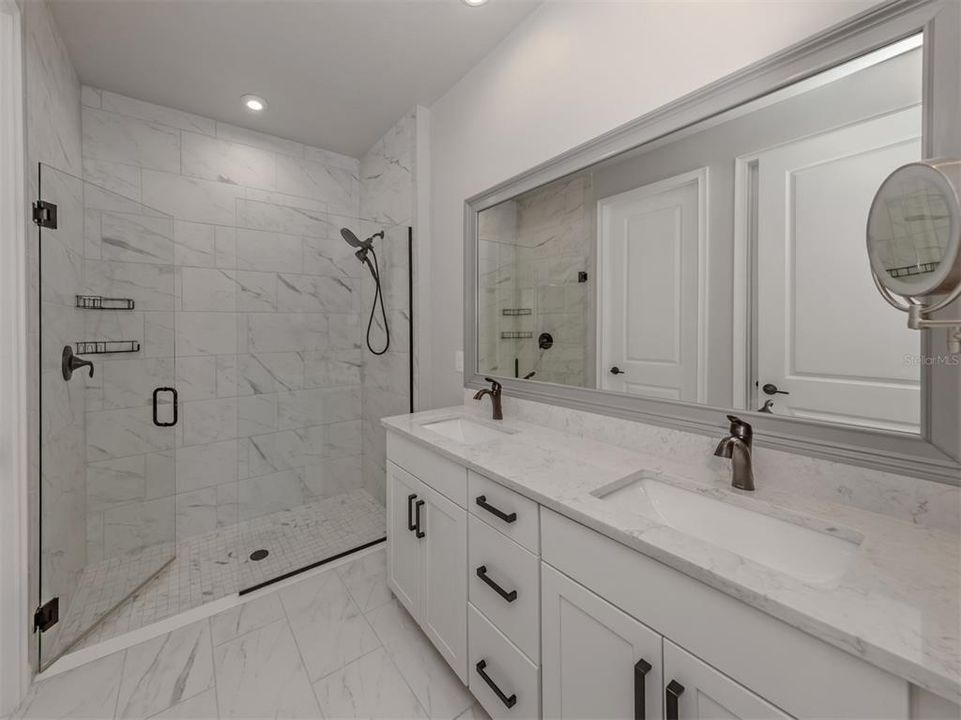 Activo con contrato: $345,000 (2 camas, 2 baños, 1504 Pies cuadrados)