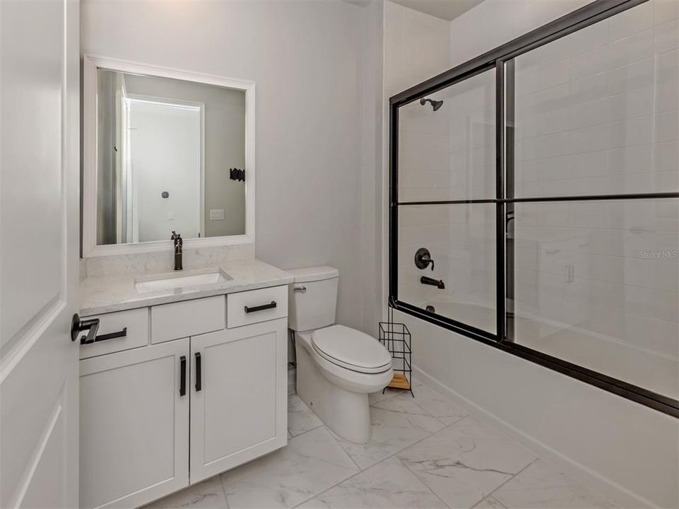 Activo con contrato: $345,000 (2 camas, 2 baños, 1504 Pies cuadrados)