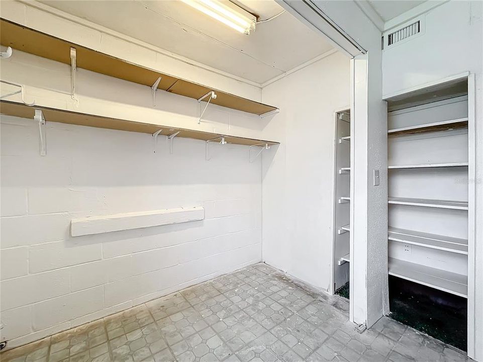 На продажу: $190,000 (3 спален, 1 ванн, 1488 Квадратных фут)