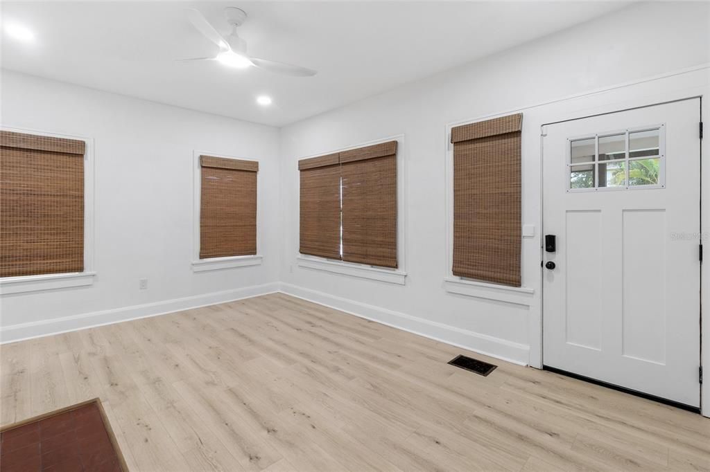 На продажу: $499,000 (3 спален, 2 ванн, 1523 Квадратных фут)